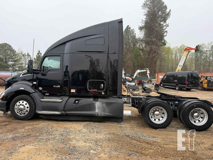 2022-kenworth-t680-image-3