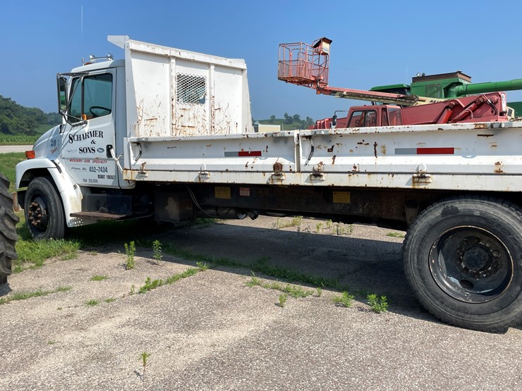 #1013-•-1992-freightliner-cummins-(has-mn-title)-image-7