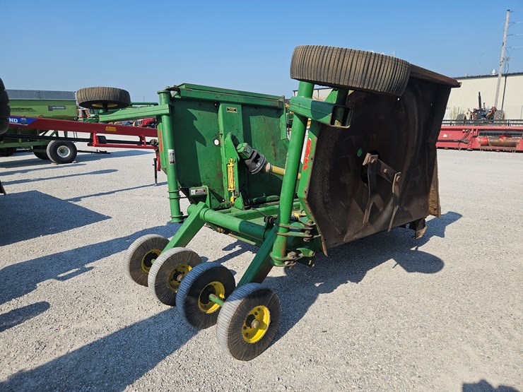 john-deere-1517-image-5