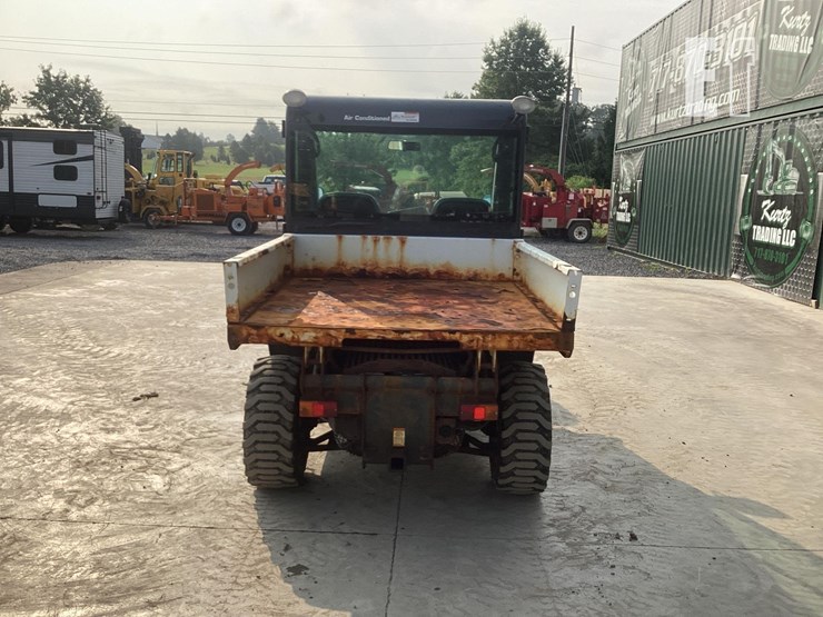 2017-bobcat-toolcat-5600-image-3