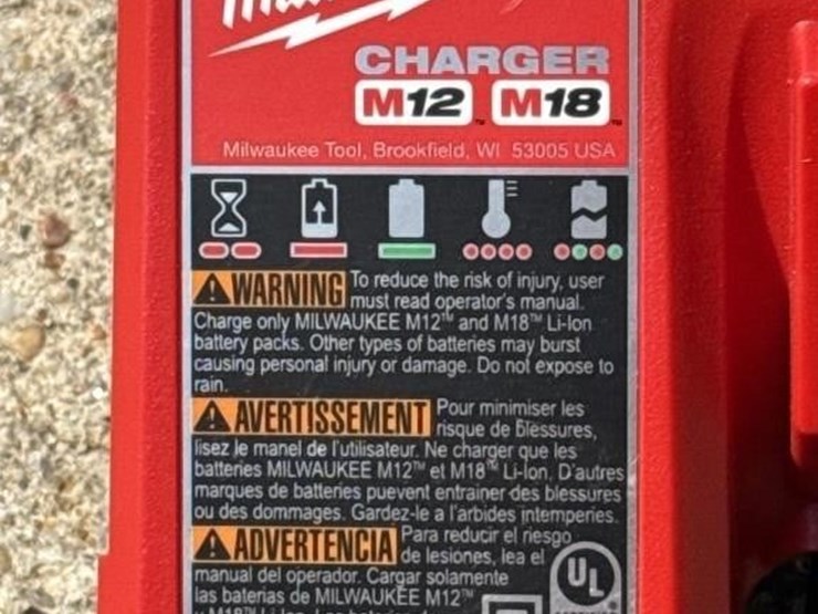milwaukee-m-12-–-m-18-charger-image-2