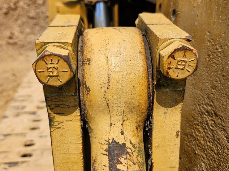 caterpillar-931b-image-93