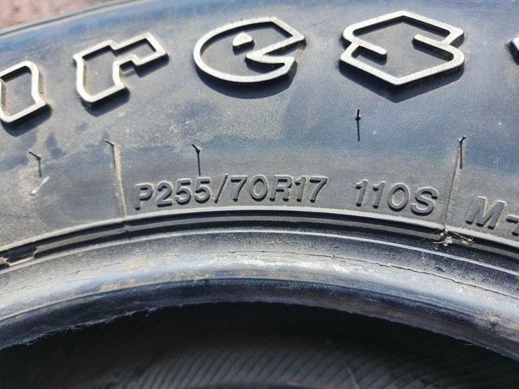 firestone-destination-a/t-p255/79r17-tires-image-4