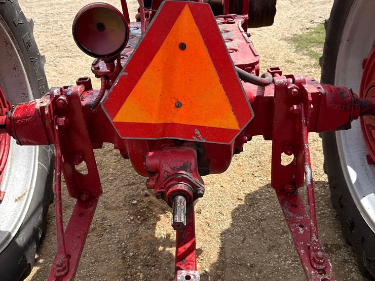 farmall-super-h-tractor-image-6