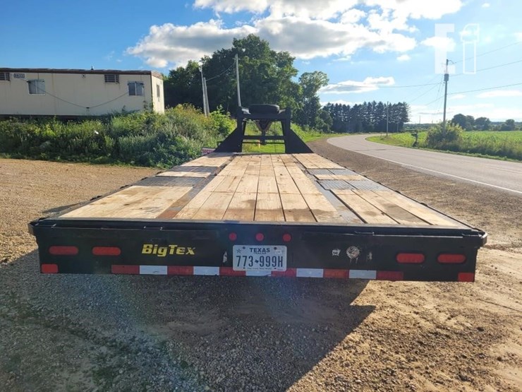 2014-big-tex-24-foot-gooseneck-trailer-image-8