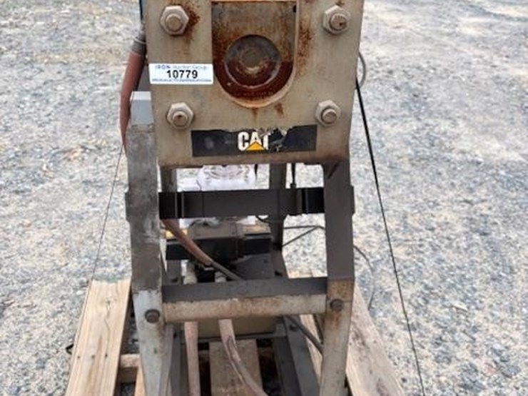 caterpillar-hyd-press-image-2