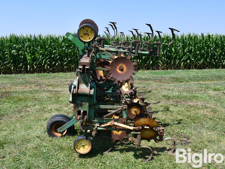 john-deere-85-image-8