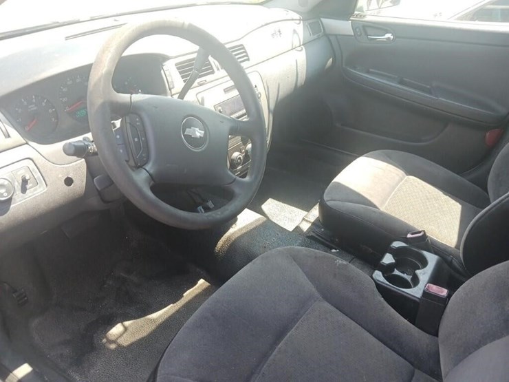 2014-chevrolet-impala-limited-inop-police-image-4