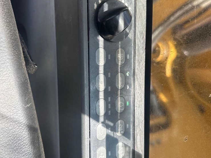 2015-caterpillar-335f-lcr-image-20