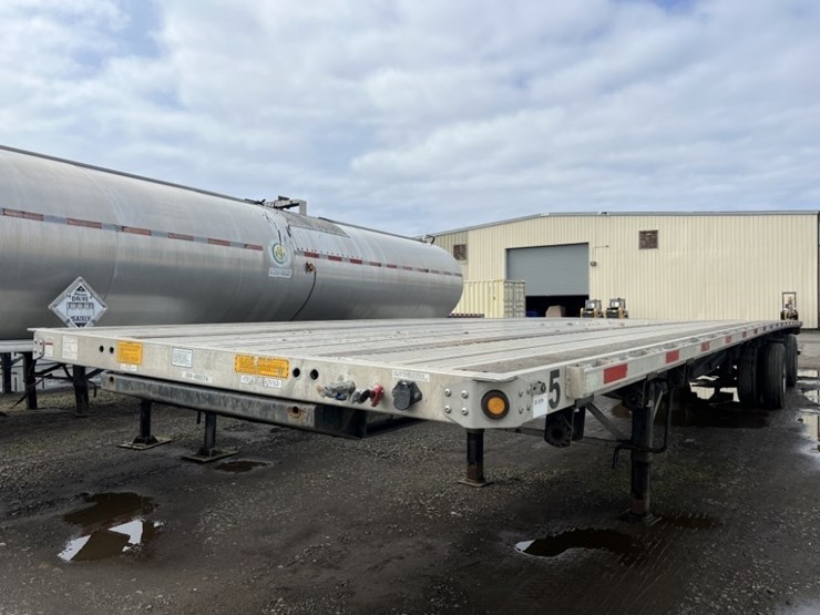 2019-utility-flatbed-image-1