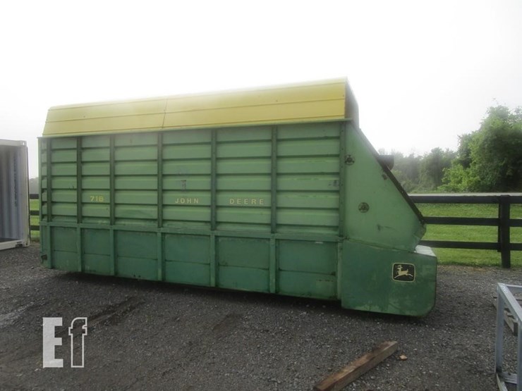 john-deere-716-image-1