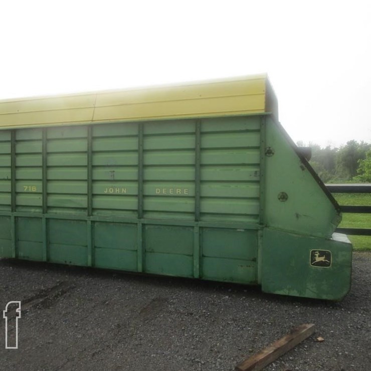 JOHN DEERE 716