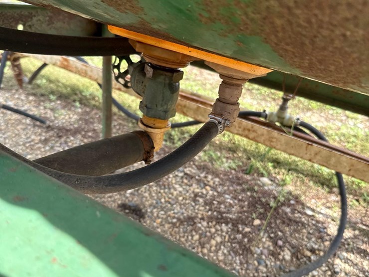 3pt-sprayer-with-booms-image-18