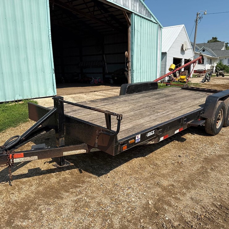 2013 Dressen DCT 83 inch x 20ft flatbed trailer