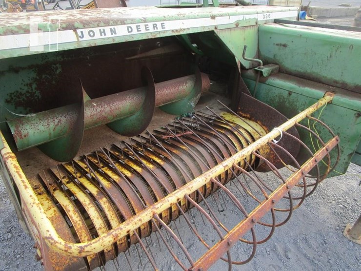 john-deere-336-image-3
