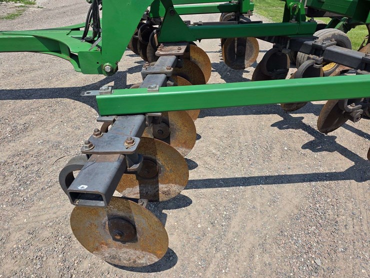 john-deere-2700-image-30