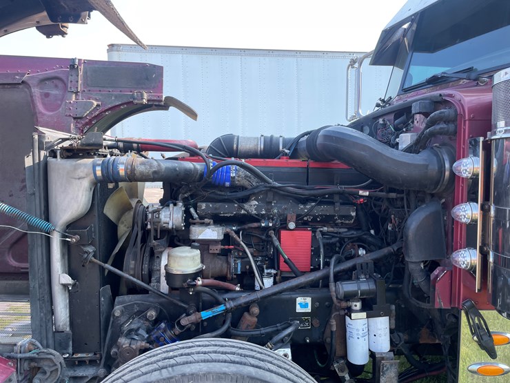 2007-peterbilt-379-image-9