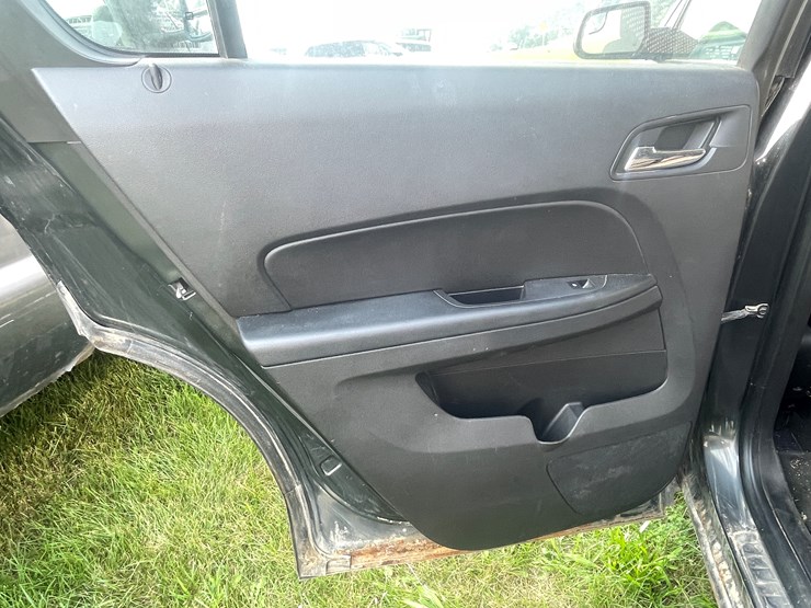 #1041-•-2014-chevy-equinox-awd-(has-wi-title)-image-70