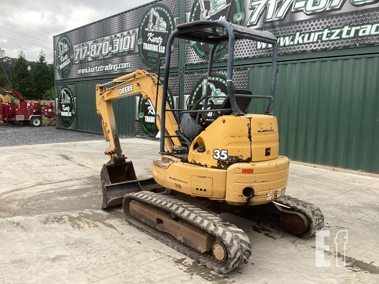 2004-deere-35c-image-2