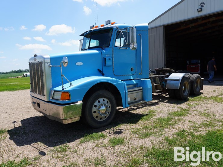 1996-peterbilt-377-image-1