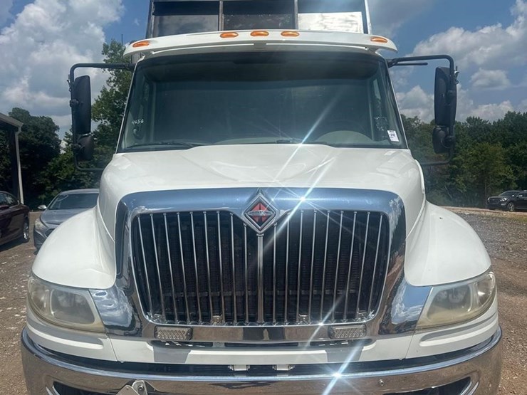 2015-international-durastar-4400-image-2