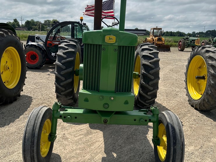 john-deere-720-image-2