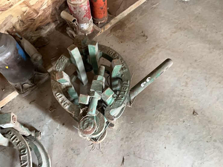 pipe-clamps-support-equipment-image-1