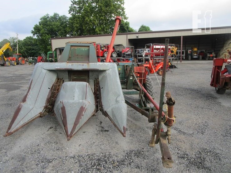 john-deere-324-image-2