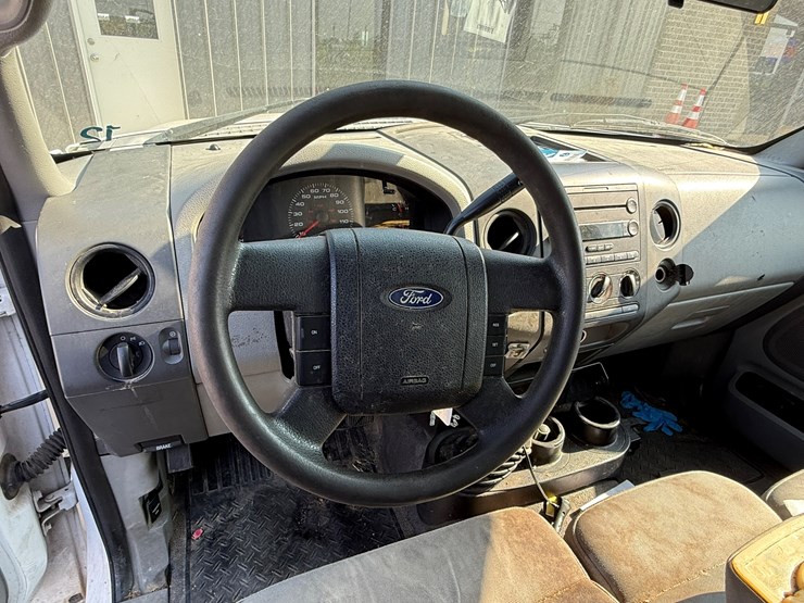 2004-ford-f150-image-31