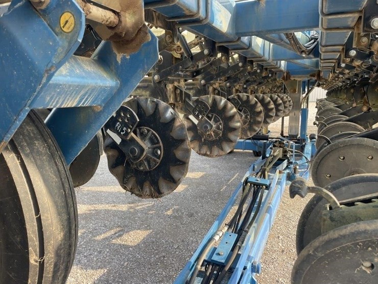 2001-kinze-3600-image-8