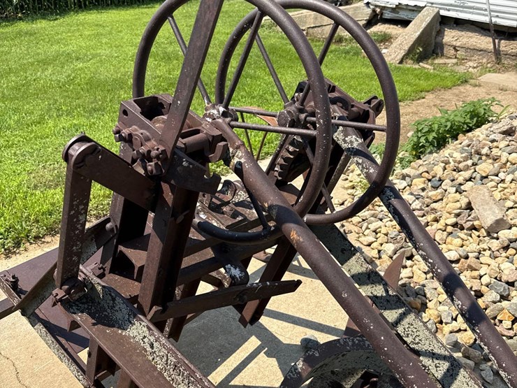 adams-antique-road-grader-blade-image-3