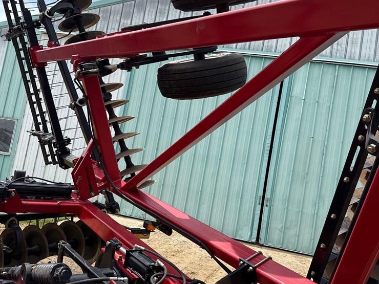 2012-case-ih-340-image-23