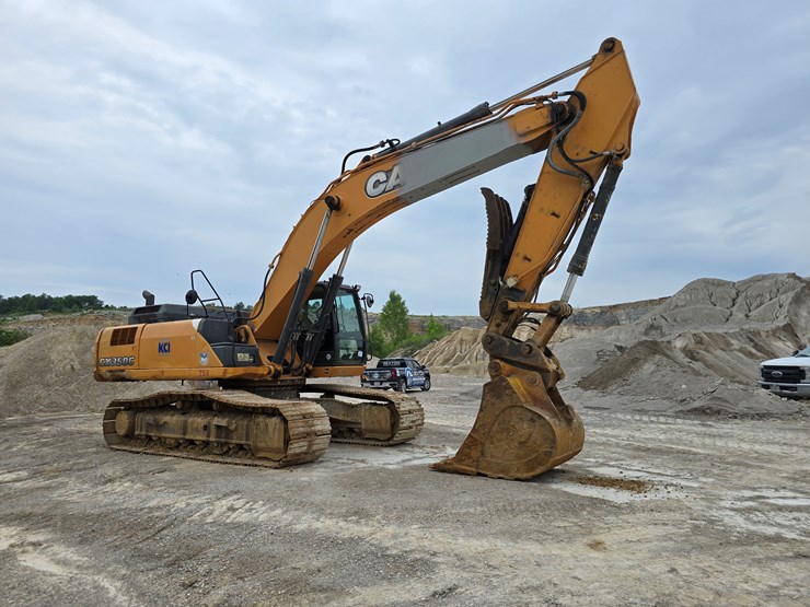 2012-case-350c-image-51