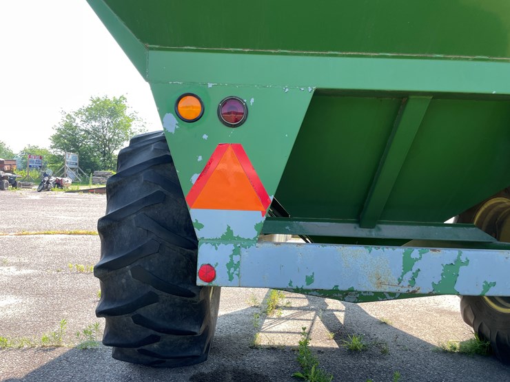 #1057-•-j-&-m-grain-cart-image-26
