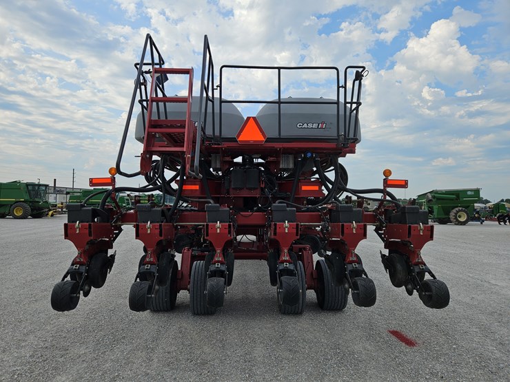 2013-case-ih-1265-image-12