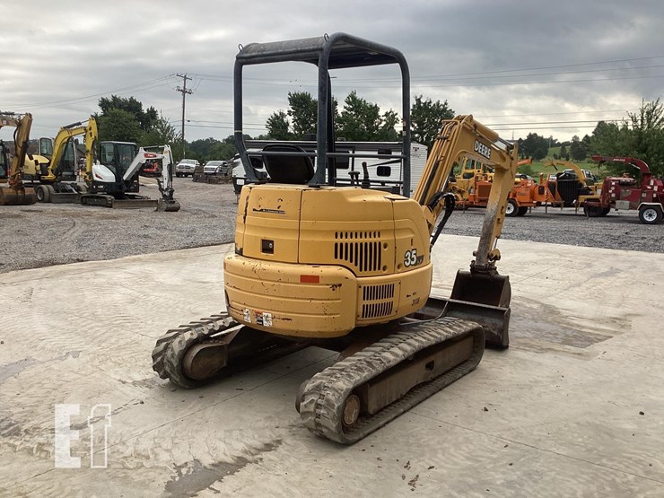 2004-deere-35c-image-4