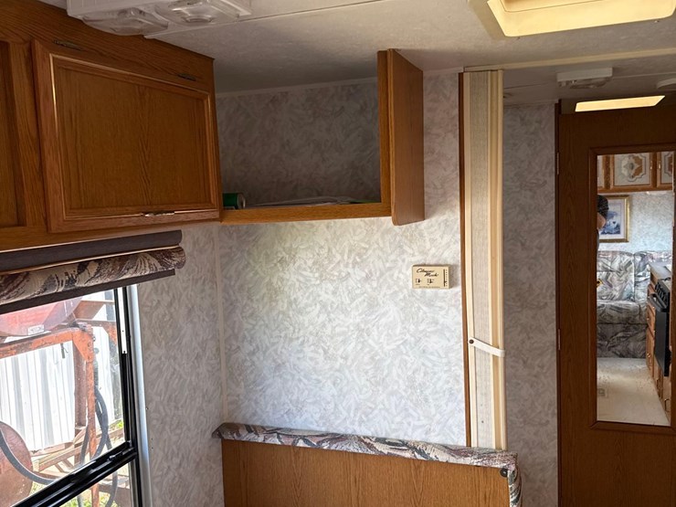 1998-jayco-eagle-25ft-camper-image-38