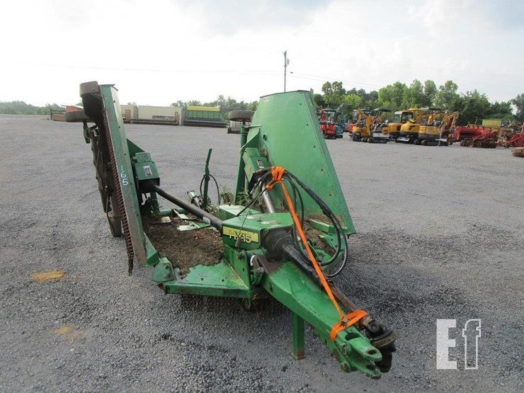 john-deere-165-image-1