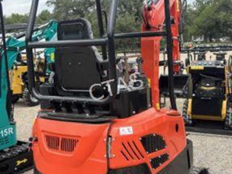 #111-•-cfg-industrial-mini-excavator---kubota-diesel-image-3