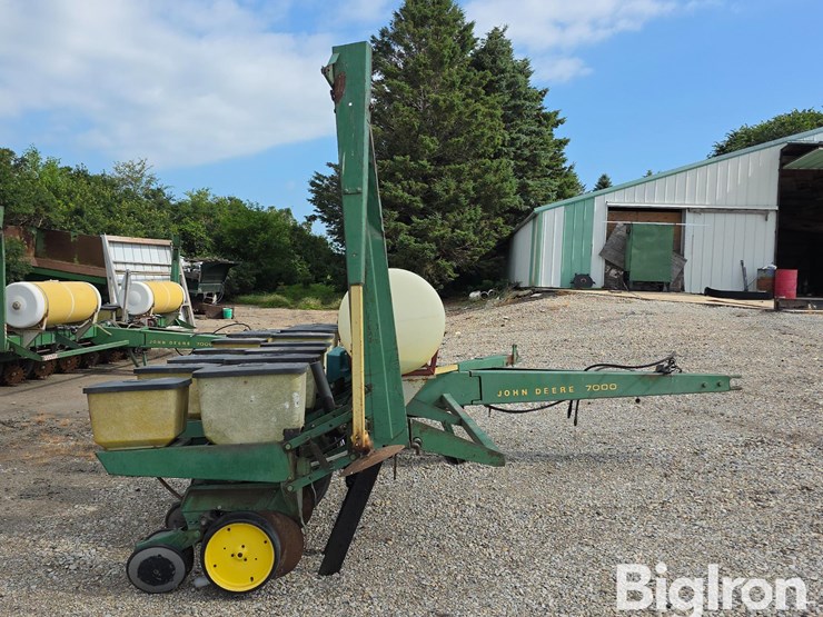 john-deere-7000-image-4