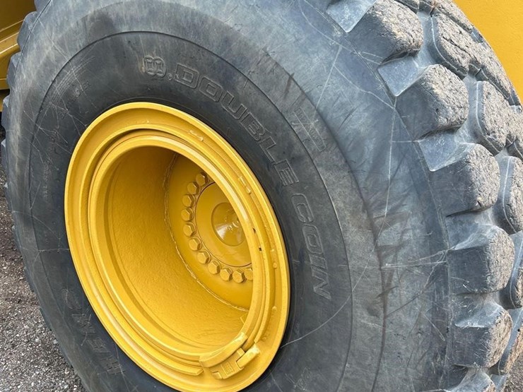 2020-caterpillar-962m-image-32