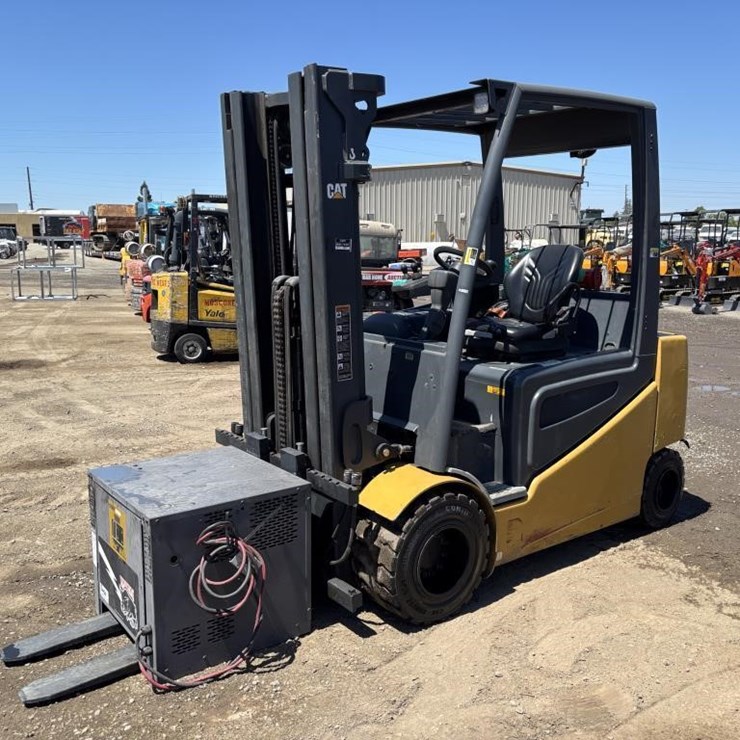 CATERPILLAR 2EP6500