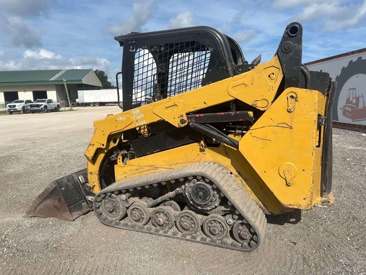 2014-caterpillar-257d-image-4