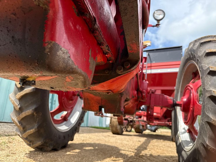 farmall-super-h-tractor-image-19