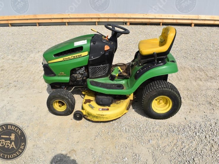 john-deere-115-image-3