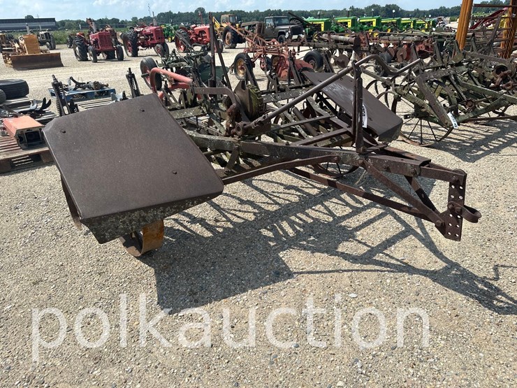 john-deere-8-image-1