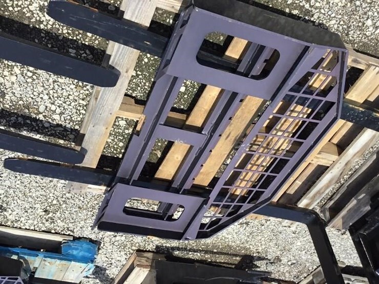 new-giyi-60”-skid-steer-for-set-image-1