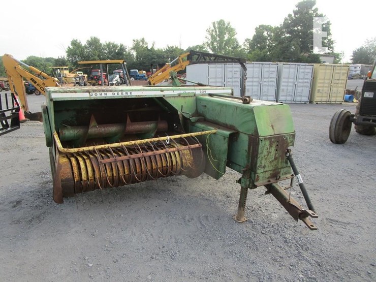 john-deere-336-image-1
