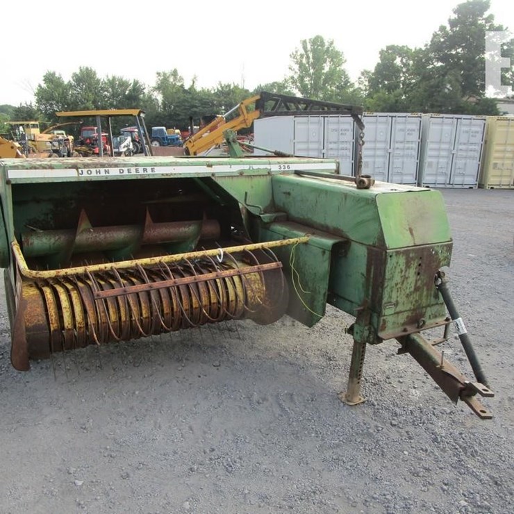 JOHN DEERE 336