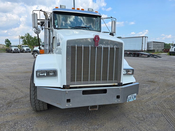 2012-kenworth-t800-image-67